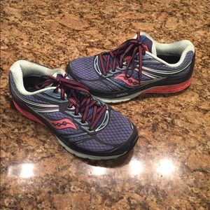 EWC Saucony Guide9 Sneakers